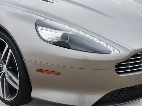 Used 2012 Aston Martin Virage Volante RWD image 27