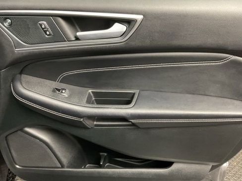 Used 2024 Ford Edge Titanium image 26
