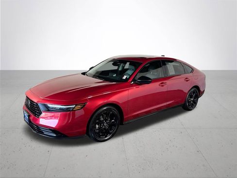 Certified 2025 Honda Accord SE image 2