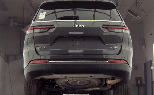 Used 2024 Jeep Grand Cherokee L Laredo w/ Luxury Tech Group I AWD/4WD image 7