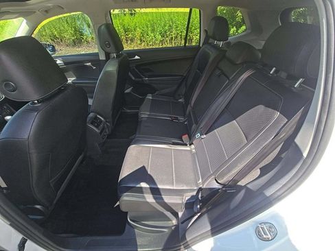 Used 2020 Volkswagen Tiguan SE AWD/4WD image 7