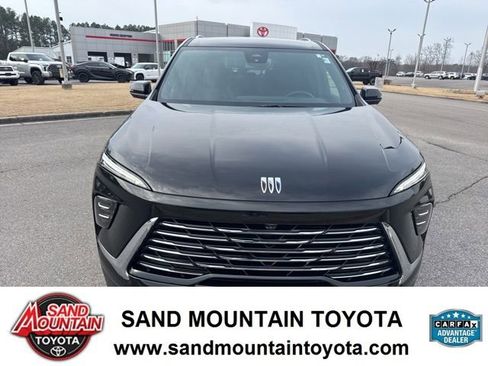 Used 2025 Buick Enclave Preferred image 8