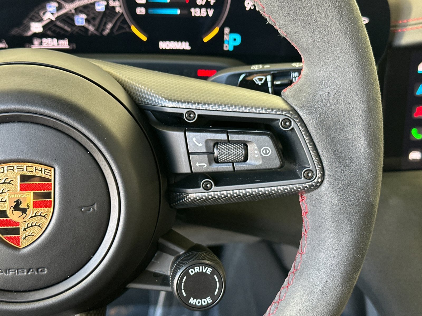 Certified 2024 Porsche Taycan GTS AWD/4WD image 29