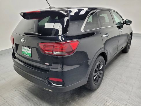 Used 2019 Kia Sorento L FWD image 9