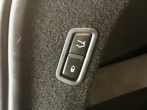 Used 2018 Maserati Levante S GranLusso AWD/4WD image 31