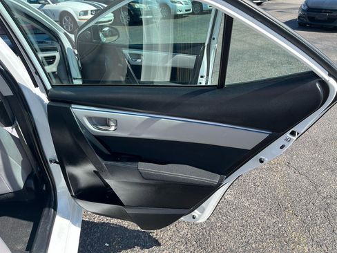 Used 2015 Toyota Corolla LE FWD image 30