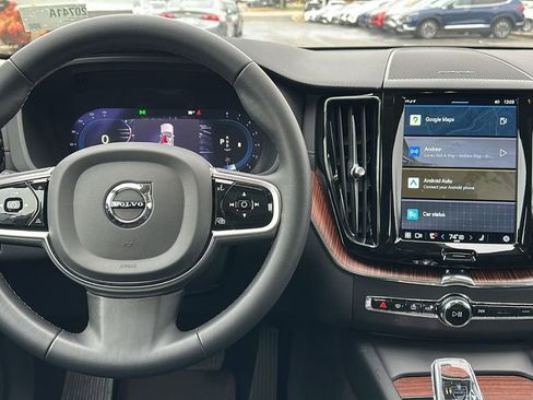 Used 2023 Volvo XC60 B6 Ultimate w/ Climate Package image 10