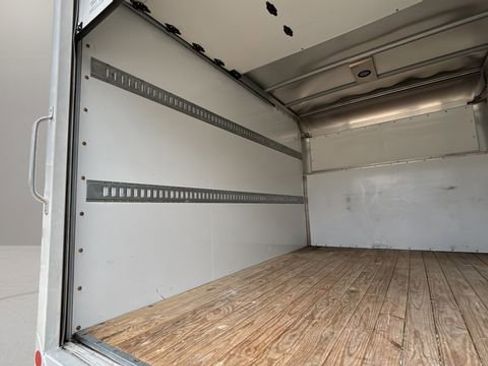 Used 2024 Ford E-350 and Econoline 350 Super Duty w/ Driver's Safety Package RWD image 38
