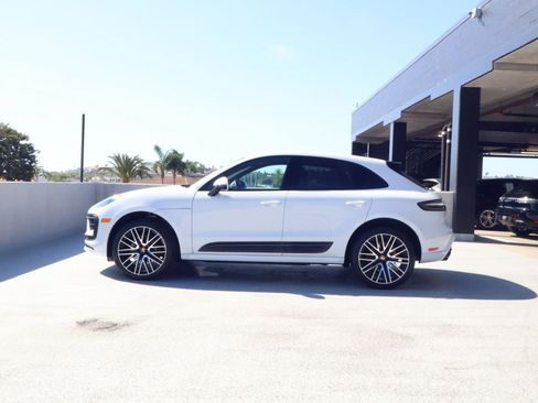 Certified 2026 Porsche Macan AWD/4WD image 2