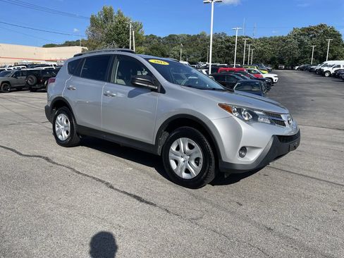 Used 2015 Toyota RAV4 LE AWD/4WD image 6