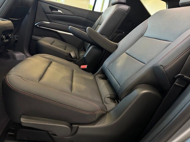 Certified 2025 Chevrolet Traverse Z71 w/ Driver Confidence Package AWD/4WD image 13