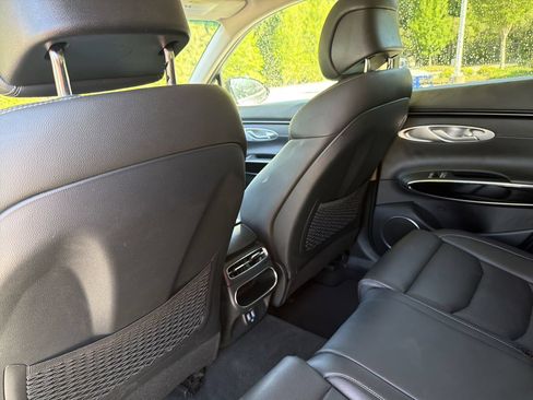 Used 2025 Genesis GV70 2.5T AWD/4WD image 20
