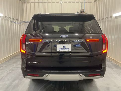 Used 2025 Ford Expedition Platinum w/ Platinum Ultimate Package image 24