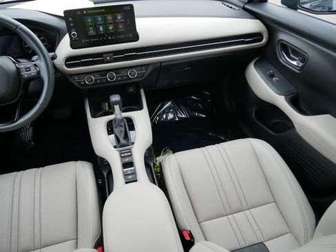 Certified 2024 Honda HR-V EX-L image 11