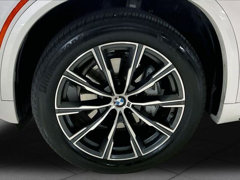 Used 2025 BMW X5 xDrive40i image 10