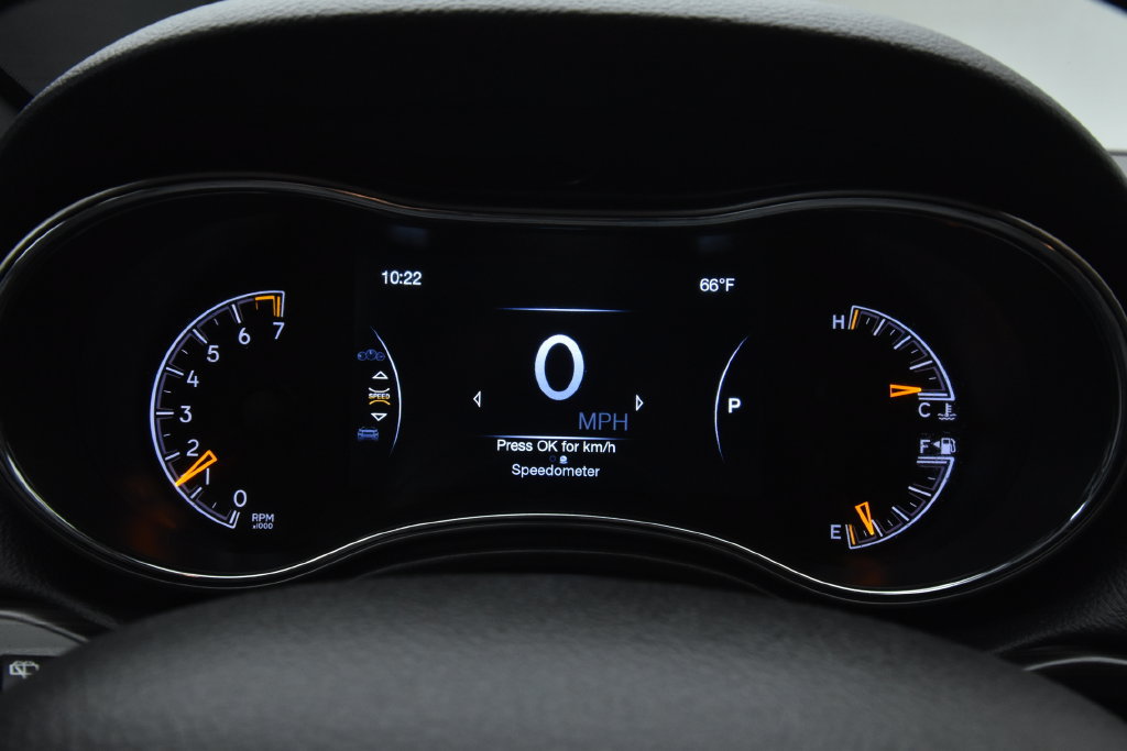 Used 2019 Jeep Grand Cherokee Laredo AWD/4WD image 15