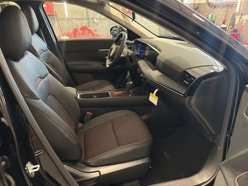 New 2025 Nissan Kicks SR image 15