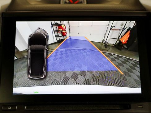 Used 2017 Porsche Cayenne Platinum Edition w/ Premium Package Plus (PJX) image 38