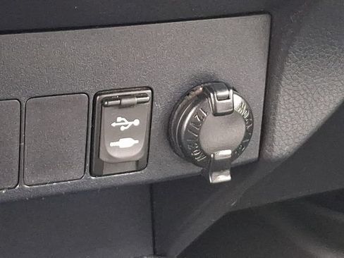 Used 2014 Toyota RAV4 LE AWD/4WD image 15