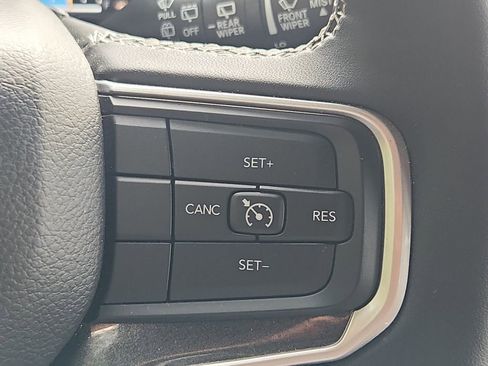 Used 2023 Jeep Wagoneer 4WD image 27