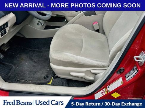 Used 2013 Toyota Prius Three w/ Solar Roof Pkg FWD image 12