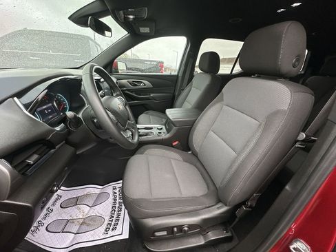 Used 2023 Chevrolet Traverse LT AWD/4WD image 11