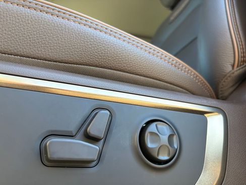 New 2026 RAM 1500 Limited w/ Trailer Tow Group image 15