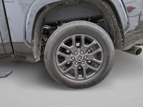 Used 2023 Toyota Tundra Platinum image 13