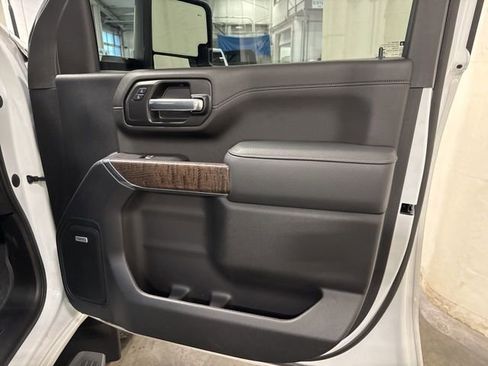 Used 2021 GMC Sierra 2500 Denali w/ Denali Ultimate Package image 38