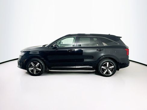 Used 2023 Kia Sorento S image 4