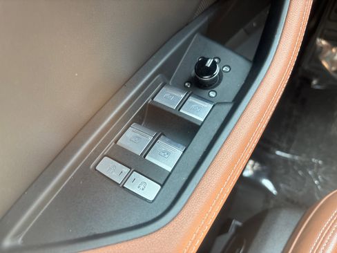 Used 2024 Audi Q8 e-tron Premium Plus w/ Premium Plus Package image 53