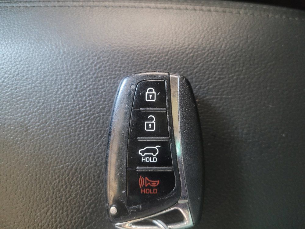 Used 2018 Hyundai Santa Fe FWD w/ Cargo Package image 32