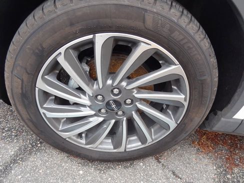 Used 2024 Lincoln Corsair Reserve w/ Equipment Group 202A image 13