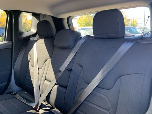 Used 2020 Jeep Renegade Latitude w/ Safety & Security Group II image 31