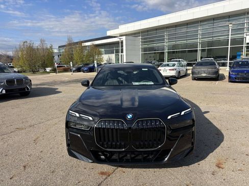 New 2026 BMW 740i xDrive image 2