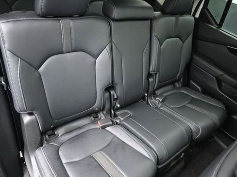 Used 2023 Honda Pilot Touring image 43