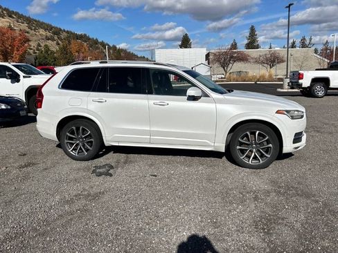 Used 2016 Volvo XC90 T6 Momentum image 3