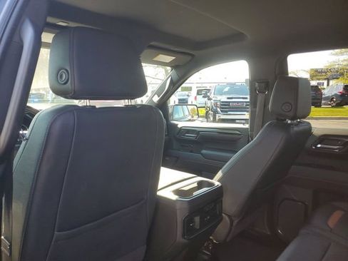 Certified 2023 GMC Sierra 1500 AT4 w/ AT4 Preferred Package AWD/4WD image 9