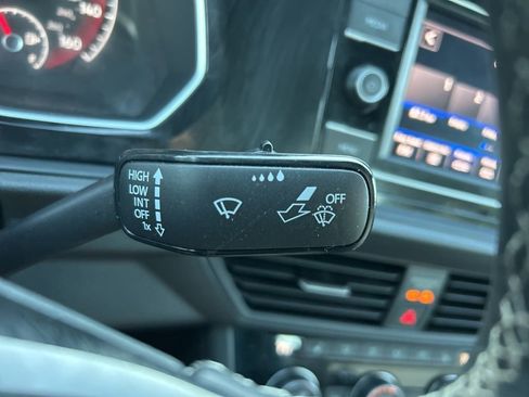 Used 2021 Volkswagen Jetta R-Line image 23