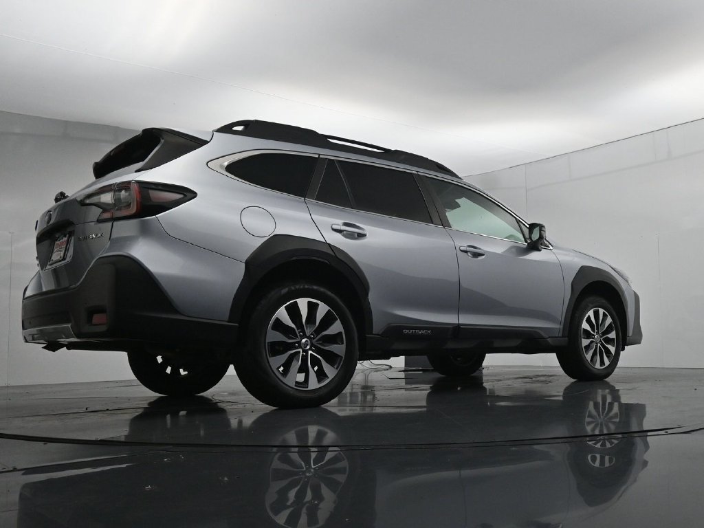 Used 2024 Subaru Outback Limited AWD/4WD image 37