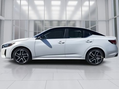 New 2025 Nissan Sentra SR image 2