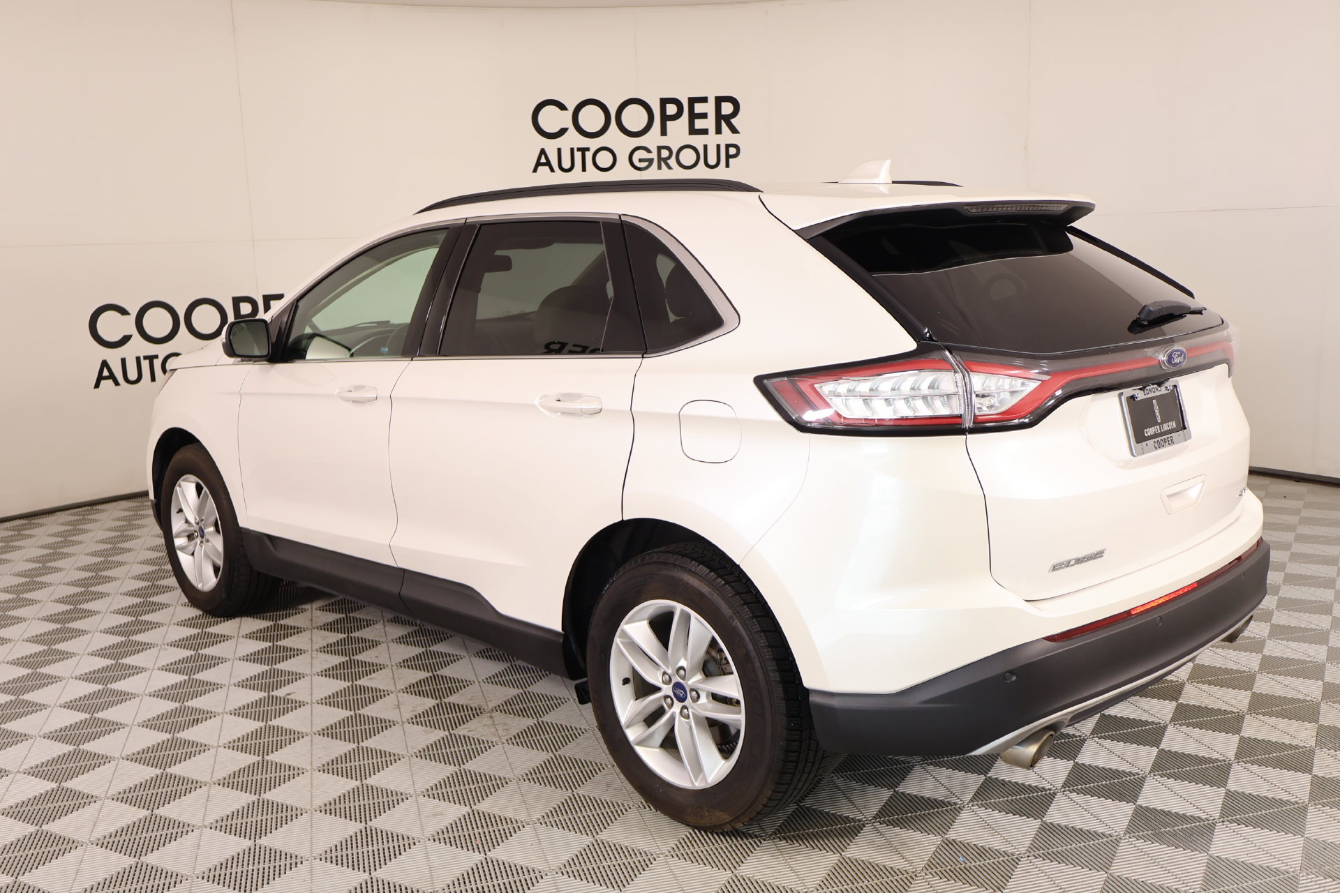 Used 2015 Ford Edge SEL w/ Equipment Group 201A FWD image 23