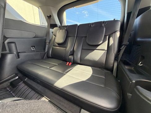 Used 2023 Ford Explorer XLT w/ Equipment Group 202A AWD/4WD image 17