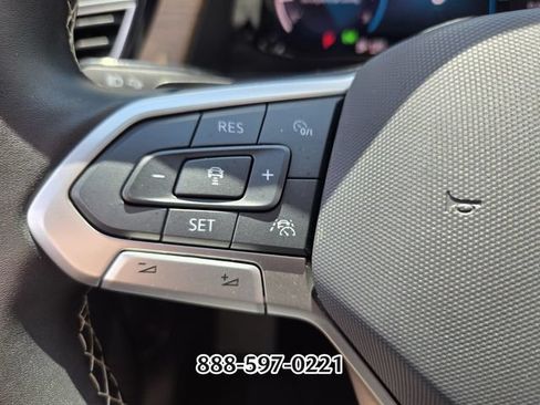 Certified 2025 Volkswagen Atlas SE AWD/4WD image 27