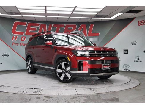 Used 2025 Hyundai Santa Fe Limited FWD image 1