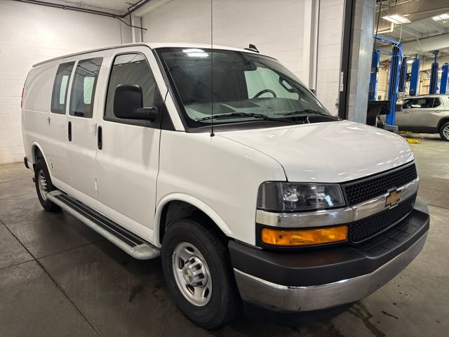 Used 2025 Chevrolet Express 2500 w/ Driver Convenience Package RWD image 3