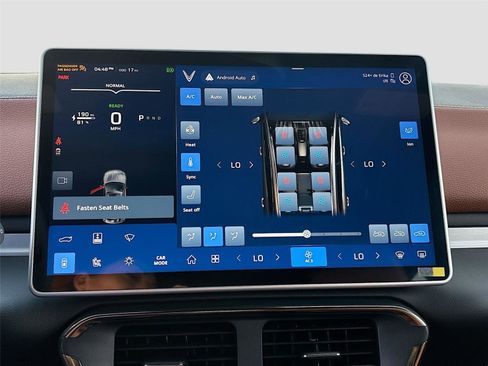 New 2025 VinFast VF 8 Plus image 16