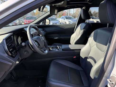 Used 2023 Lexus RX 350 Premium image 13