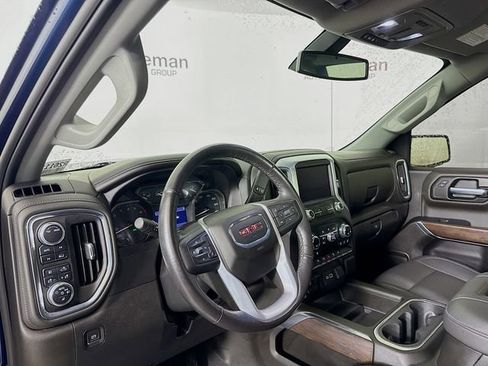 Used 2021 GMC Sierra 1500 SLT w/ SLT Premium Package image 9