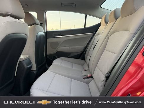Used 2020 Hyundai Elantra SE FWD image 29